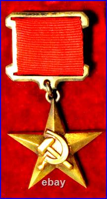 1941y. RUSSIAN HERO GOLD STAR USSR SOVIET MILITARY ORDER MEDAL WWII AWARD BADGE