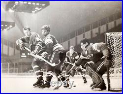 1960s Victor Konovalenko Cccp Hockey Photo Goalie Mask Type 1 Soviet Union Ussr