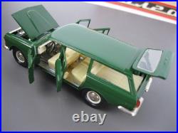 Antique VOLGA Gaz 2402 car model A13 143 made in USSR Soviet Union Original box