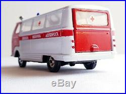 Diecast RAF-977 Latvija Ambulance USSR Soviet Union. 977