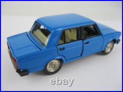 Lada VAZ BA3 2105 Zhiguli 1987 diecast car model 143 made in Soviet Union USSR