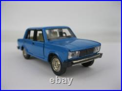 Lada VAZ BA3 2105 Zhiguli 1987 diecast car model 143 made in Soviet Union USSR