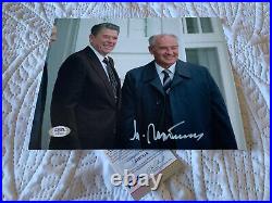 Mikhail Gorbachev signed 8 X10 Photo PSA/DNA Authenticated COA USSR Soviet Union