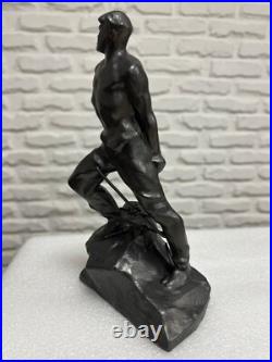 Rare USSR figurine of Hero of the Soviet Union, poet and journalist Musa Jalil