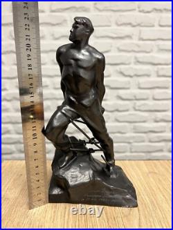 Rare USSR figurine of Hero of the Soviet Union, poet and journalist Musa Jalil