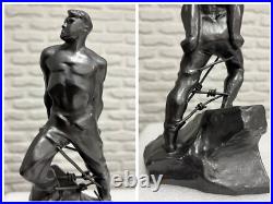 Rare USSR figurine of Hero of the Soviet Union, poet and journalist Musa Jalil