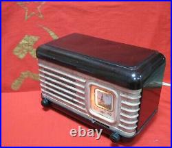 Russian tube Radio MOSKVICH MOSCOW KREMLIN Soviet Union USSR Vintage 50-60s