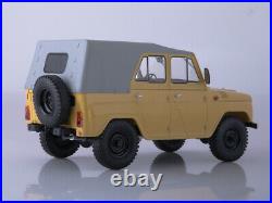 Scale model truck 1/18 UAZ 469