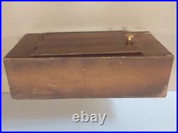 Soviet Union mechanical mantel clock Vesna. USSR Original Vintage. S