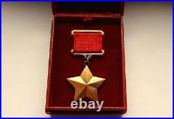 Soviet russia silver badge hero of soviet union