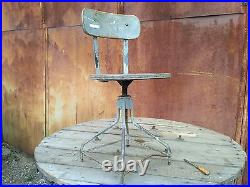 Swivelling Industrial Office Desk Chair Vintage Retro
